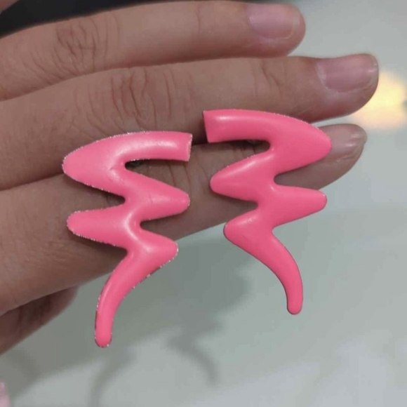 vintage style earrings - Picture 7 of 13